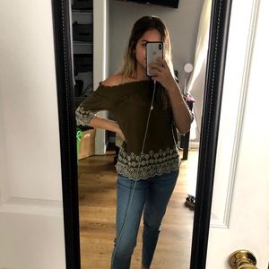 Abercrombie and Fitch off the shoulder top